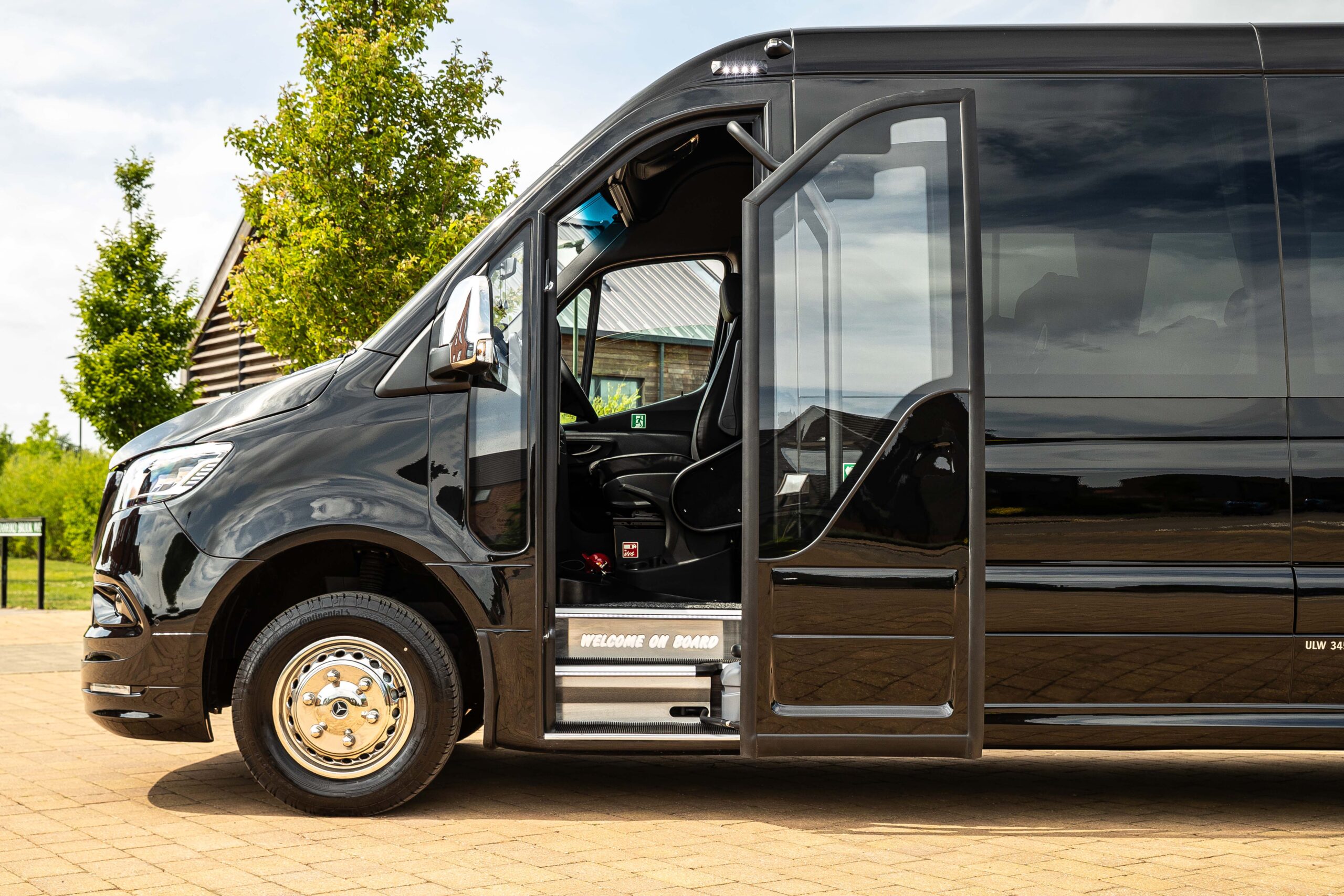 MINIBUS HIRE LONDON