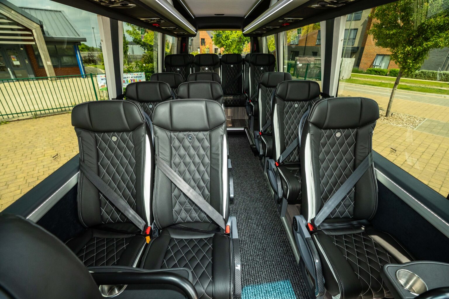 MINIBUS HIRE LONDON