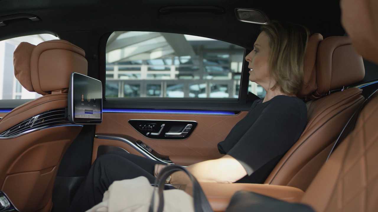 MERCEDES S-CLASS CHAUFFEUR